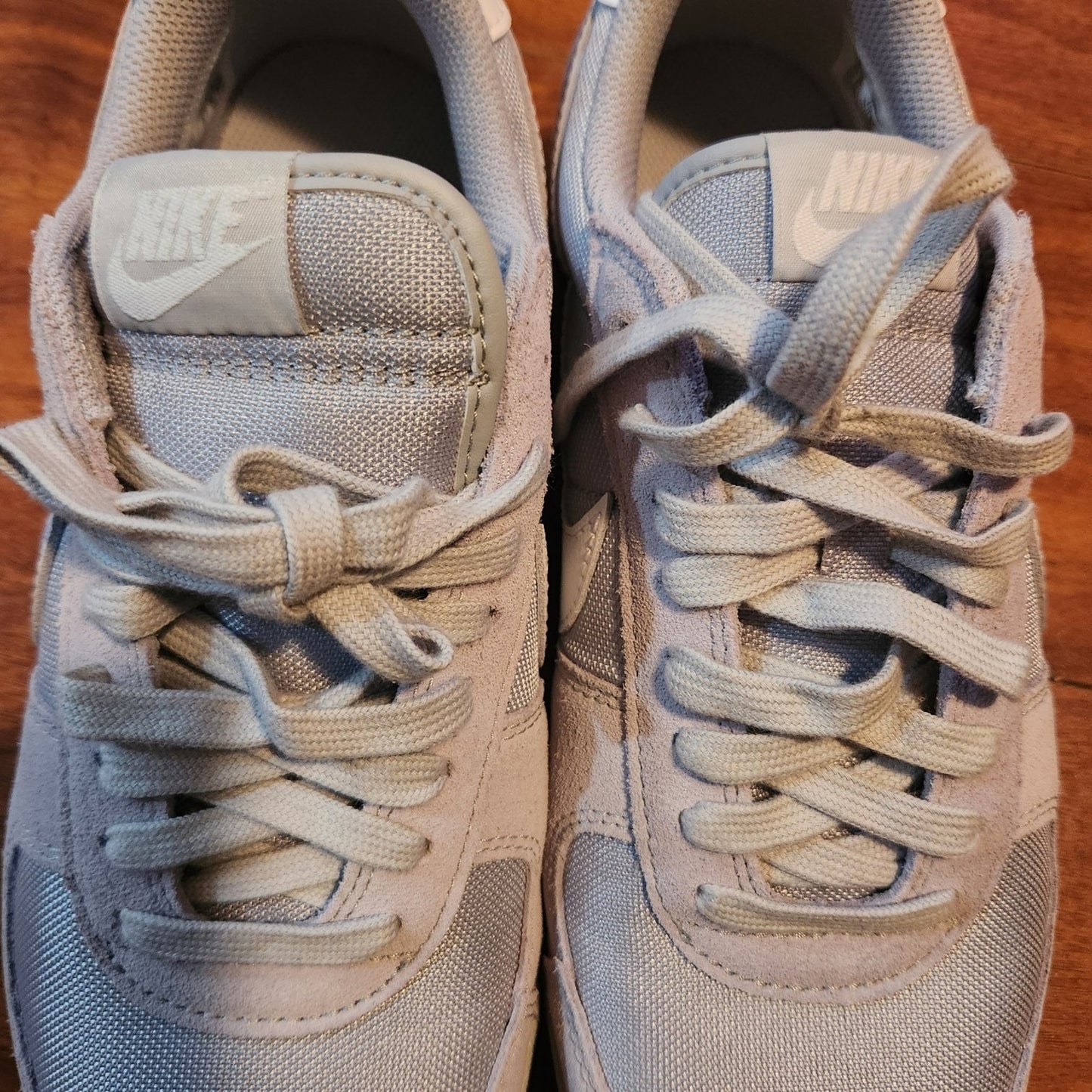 Nike  shoes  sneakers  size  10