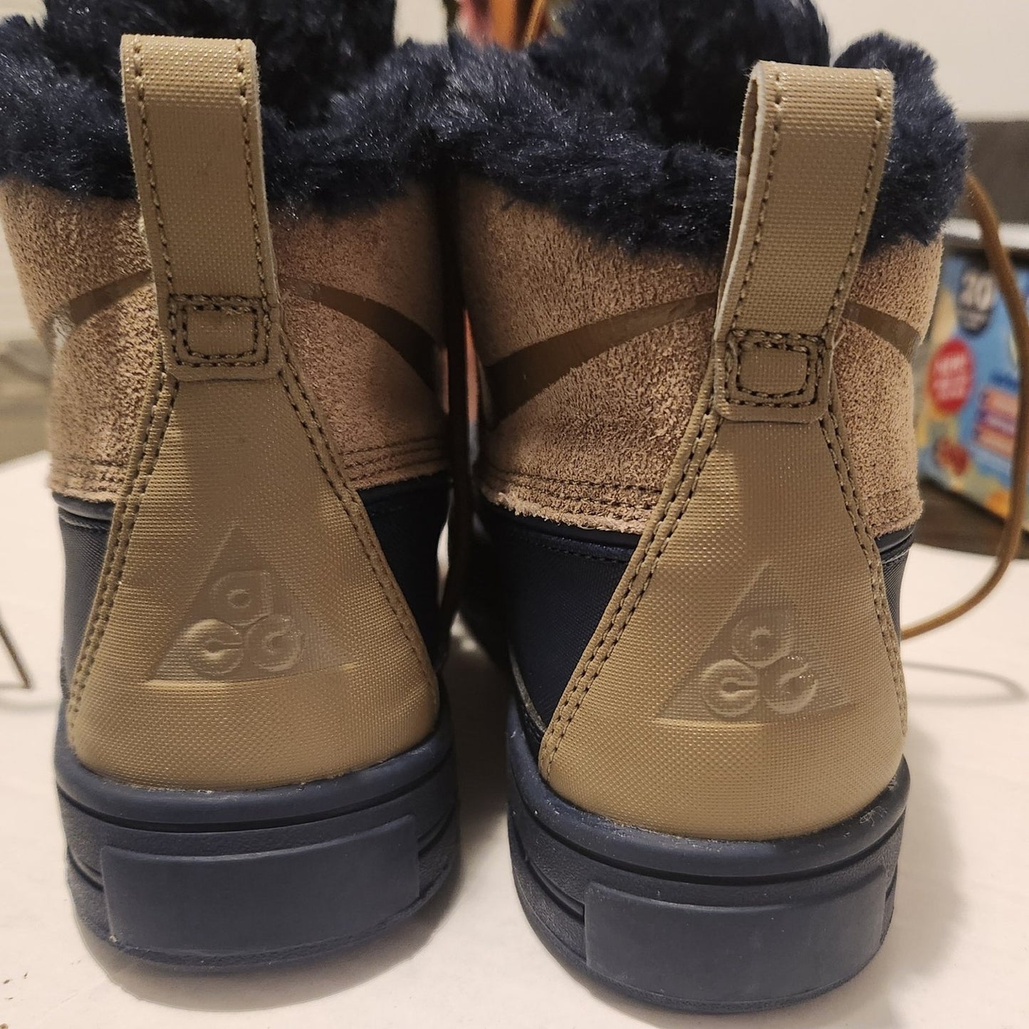 Nike sneakers shoes size  7y womens 8.5