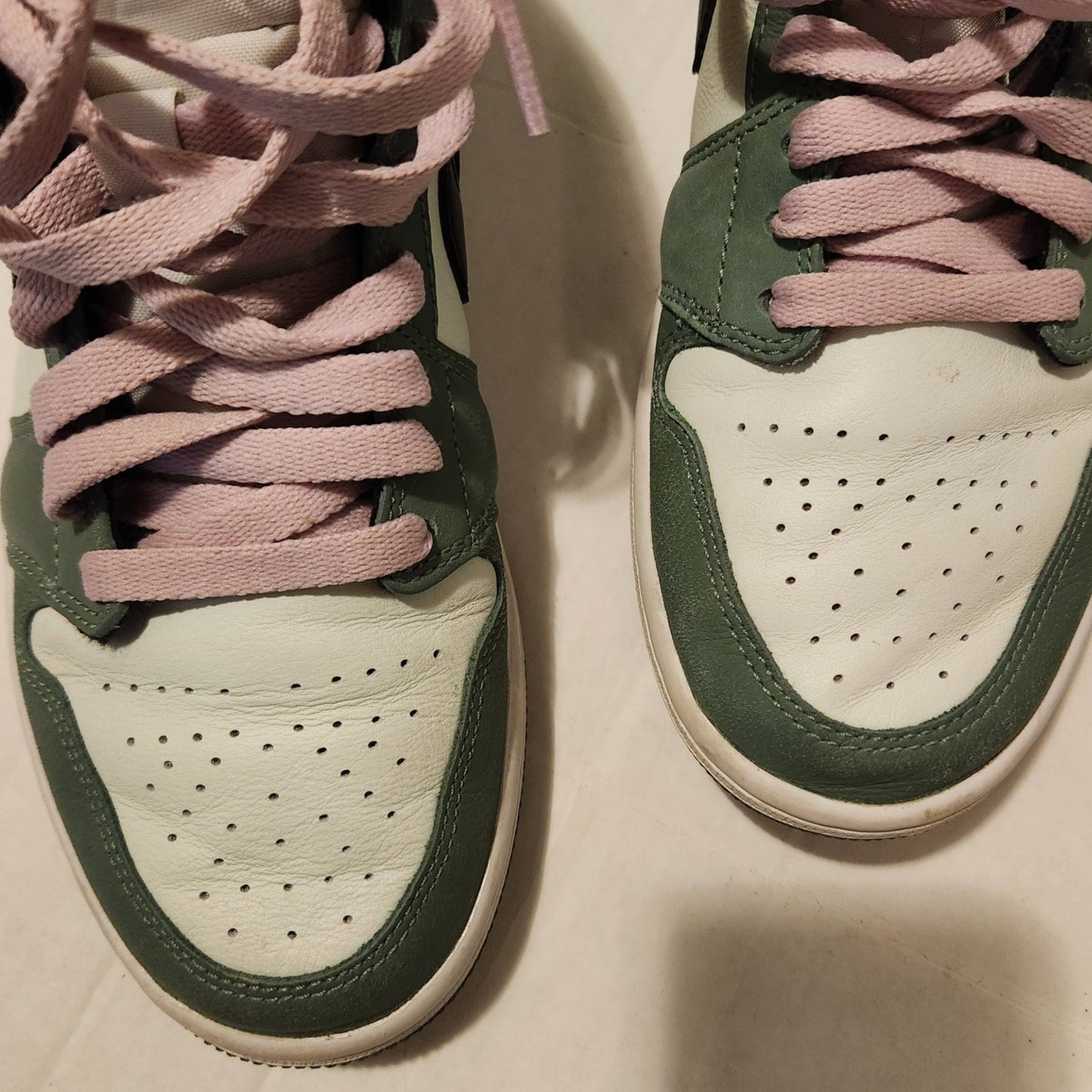 Nike air Jordan sneakers  size 9