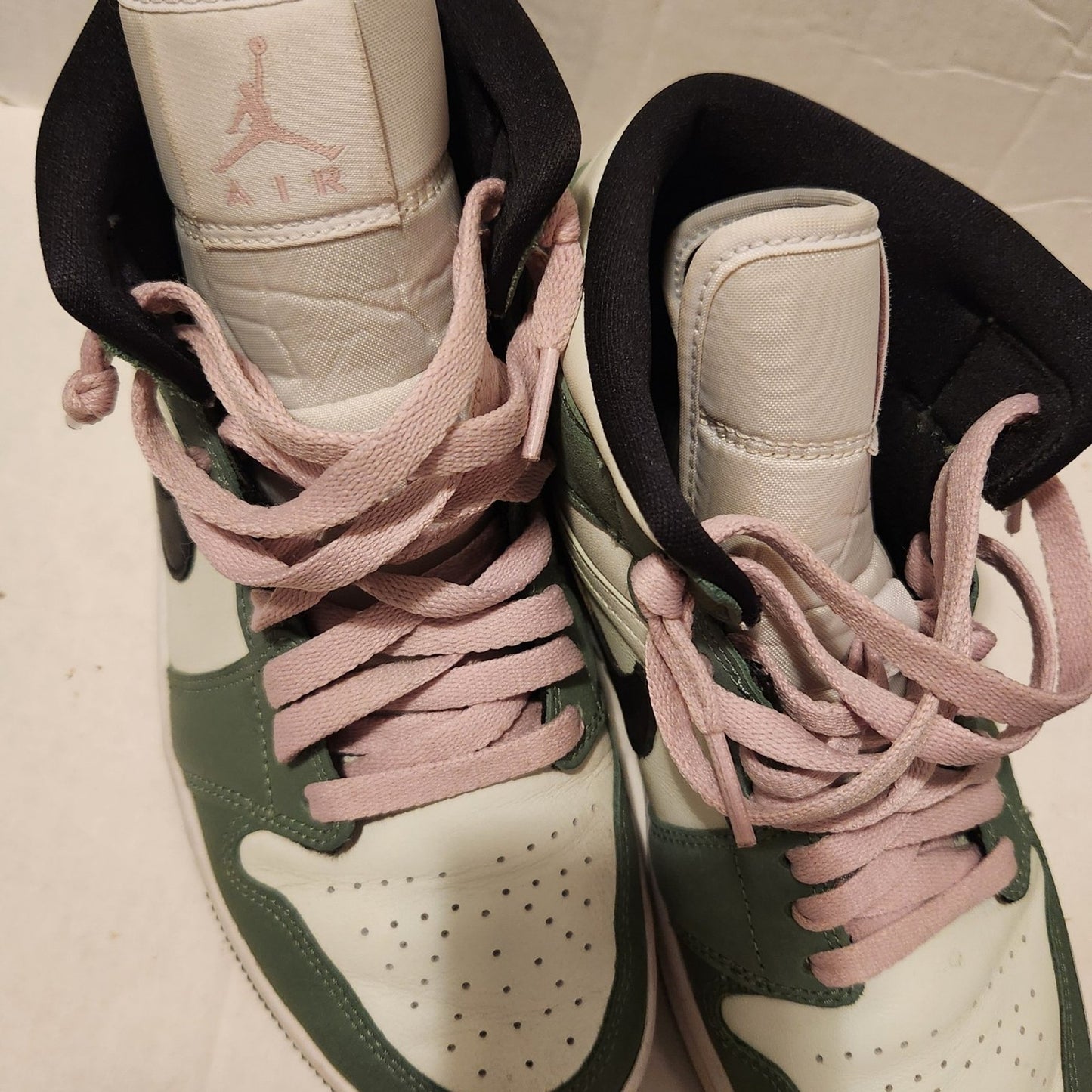 Nike air Jordan sneakers  size 9