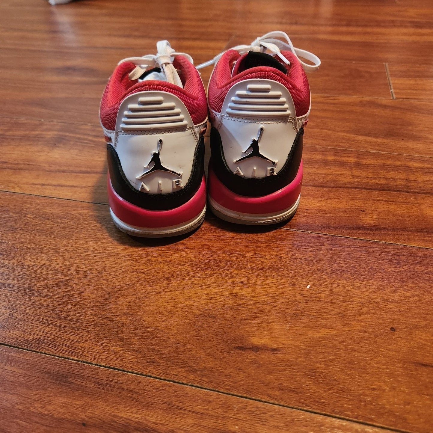 Nike jordan shoes sneakers size  7y