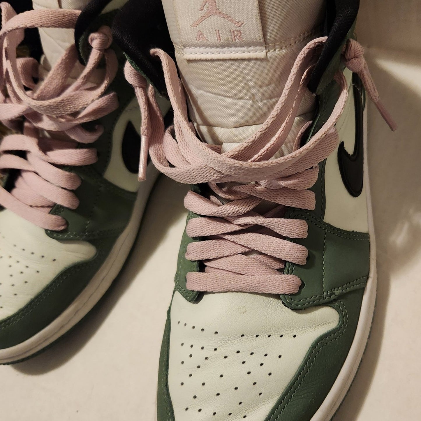 Nike air Jordan sneakers  size 9