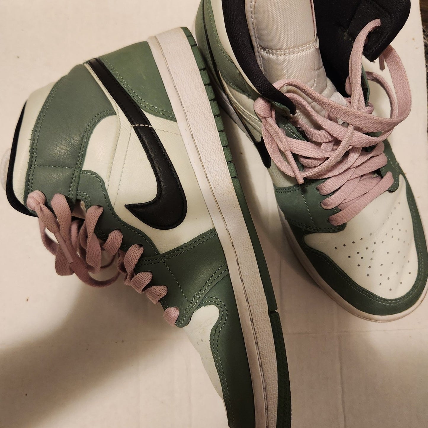 Nike air Jordan sneakers  size 9