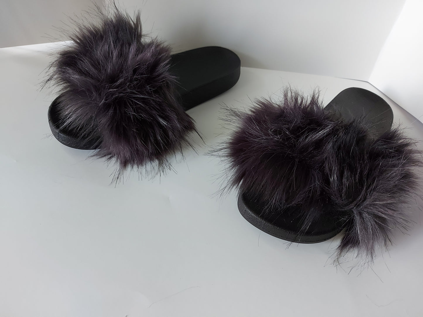 slippers/slides shoes